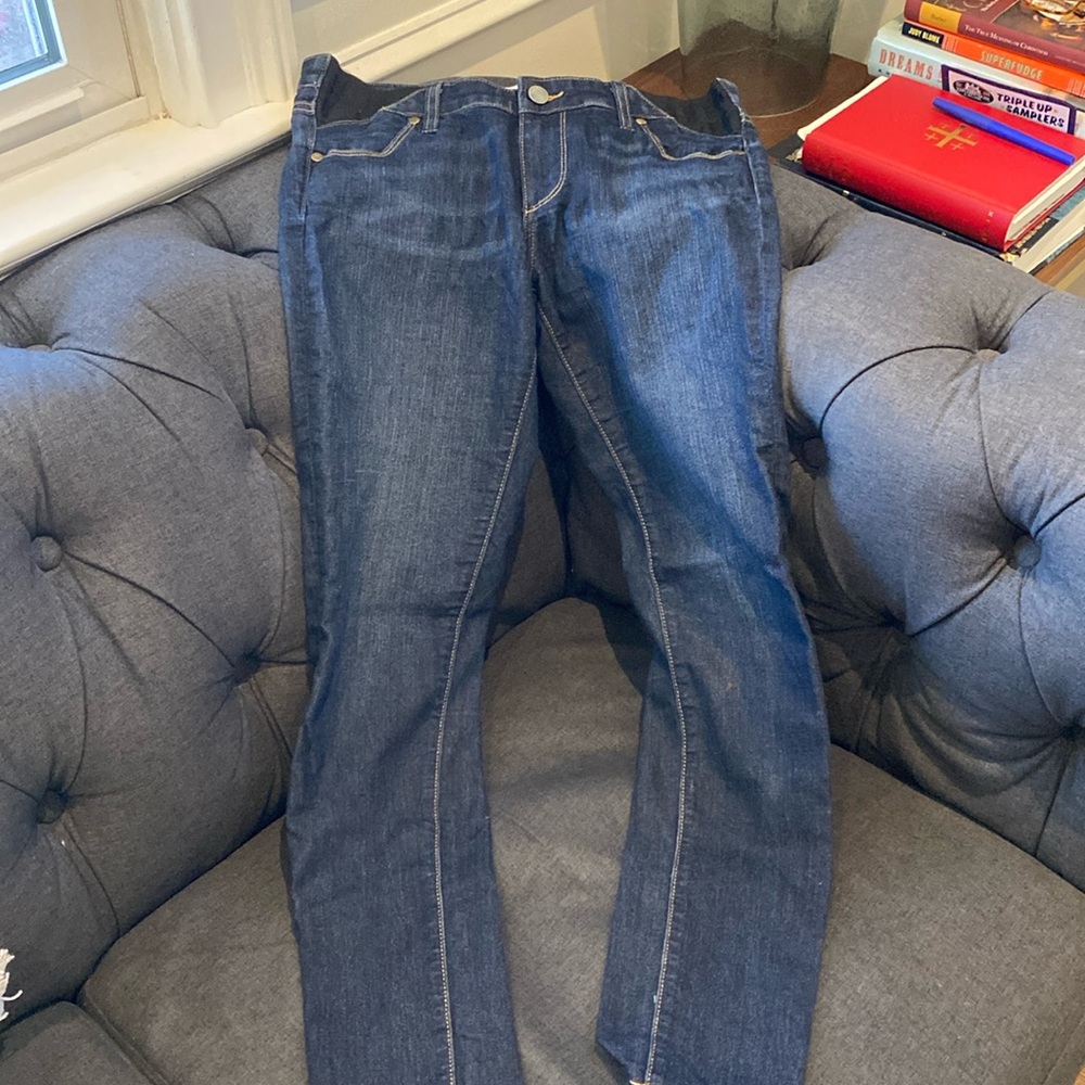 Paige Maternity skinny jeans 26